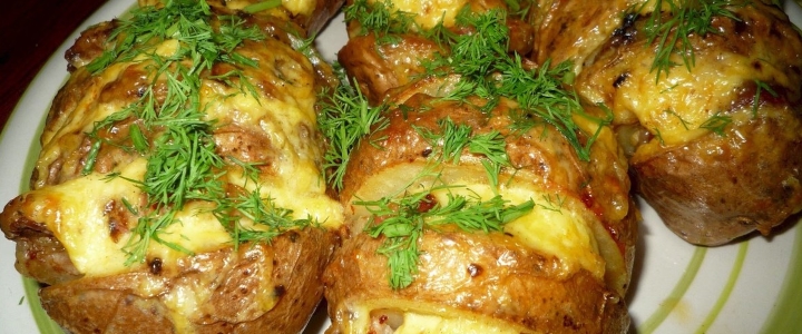Картошка-гармошка с фаршем Картошка-гармошка с сыром и фаршем