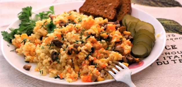 Булгур с грибами и овощами Булгур с грибами