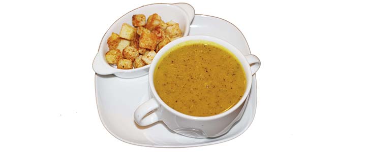 Чечевичный суп с курой Чечевичный суп с курицей