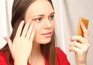 Факторы влияющие на появления прыщей Почему появляются прыщи на лице