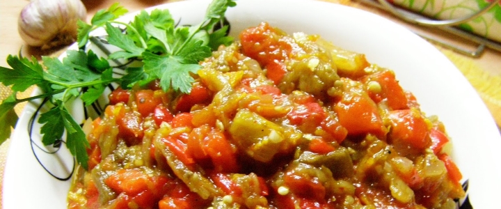 Икра из балажанов с кабачками Икра из баклажанов с кабачком