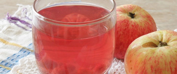 Компот из яблок дома Компот из яблок и клубники