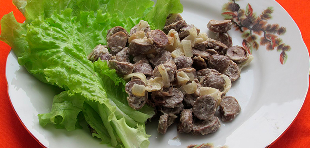 Куриные сердечки в сметане с сыром Куриные сердечки в сметане с луком