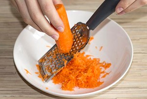 Приготовление и нанесение маски из моркови Правила нанесения маски