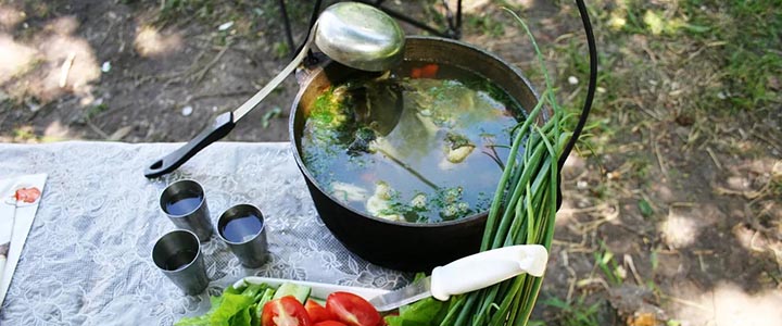 Уха на костре из рыбы Уха на костре
